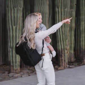 Paperclip Willow Diaper Bag / Backpack: BLACK